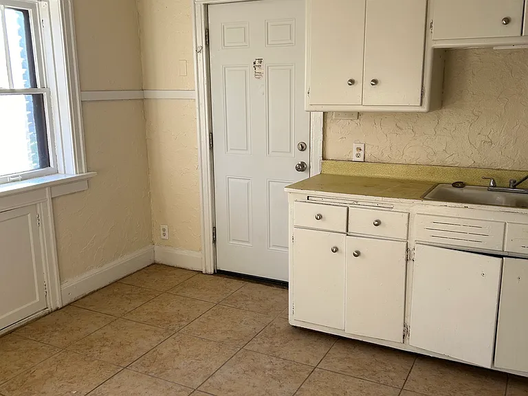 3351 N Sherman Blvd #3351 — Photo 2