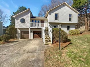2736 Mountbery Dr, Snellville, GA 30039