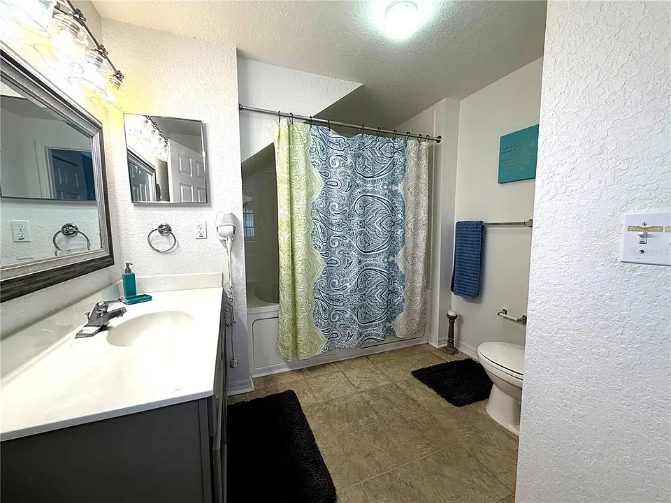 2609 Gala Rd N #102