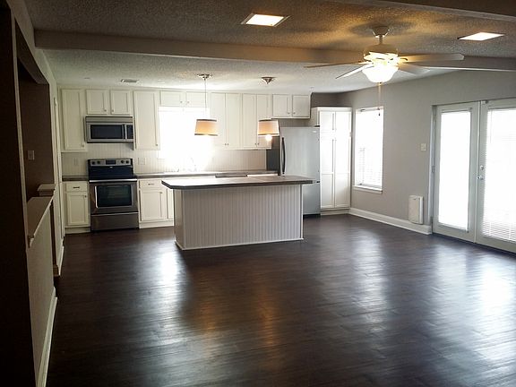 4th image of 336 Lindenwood Ln S