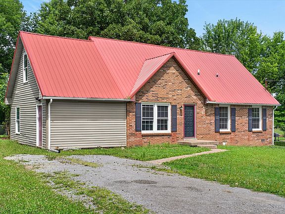 3rd image of 406 Lillie Belle Ln