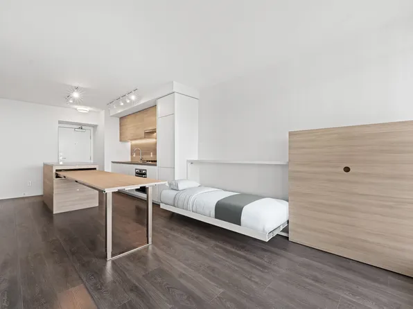 652 Whiting Way #2408, Coquitlam, BC V3J 0K3