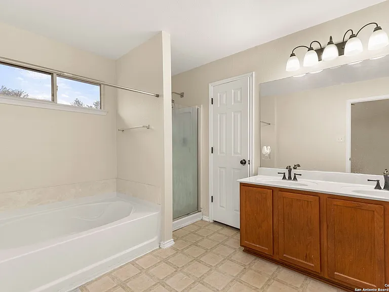 7403 Concerto Dr — Photo 6