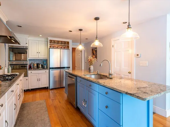 13 Lilac Garden Road, Damariscotta, ME 04543