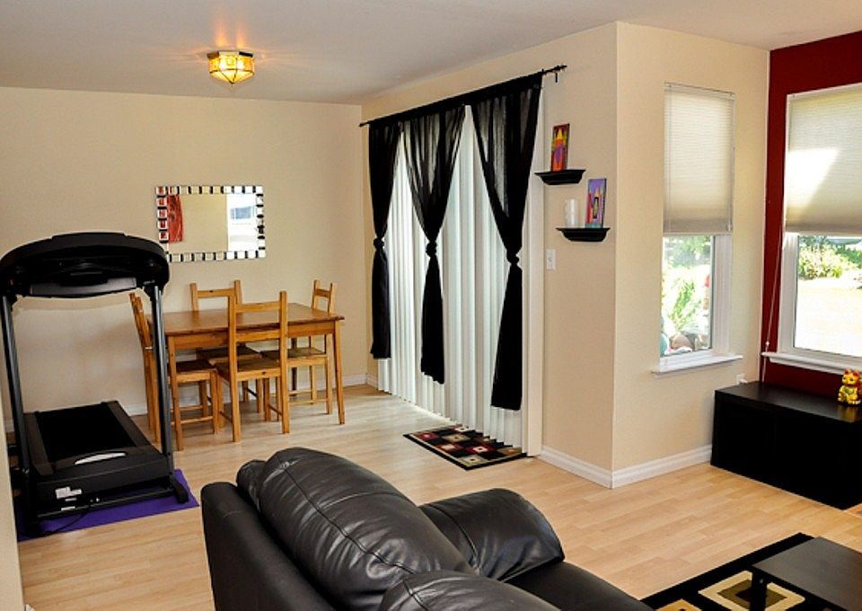 2nd image of 10945 SE 250th Ct #38D