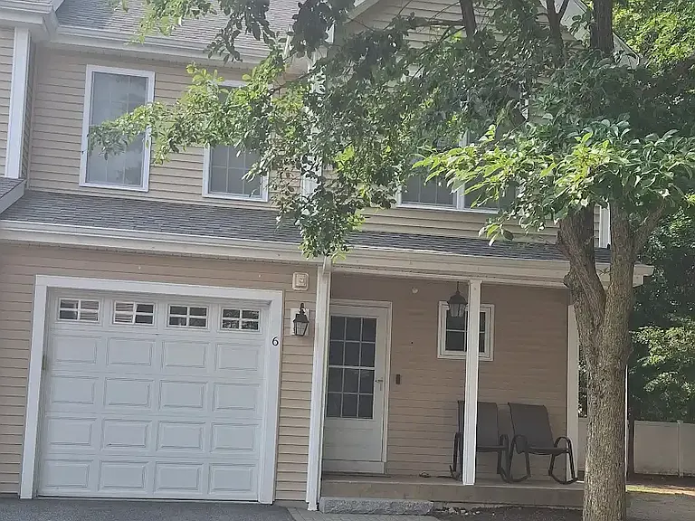 180 Park St #6 — Photo 1
