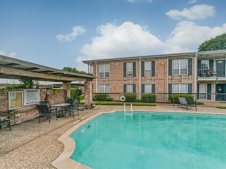 6410 Del Monte Dr #89 — Photo 37