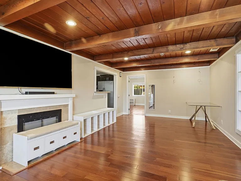 599 Borregas Ave — Photo 46