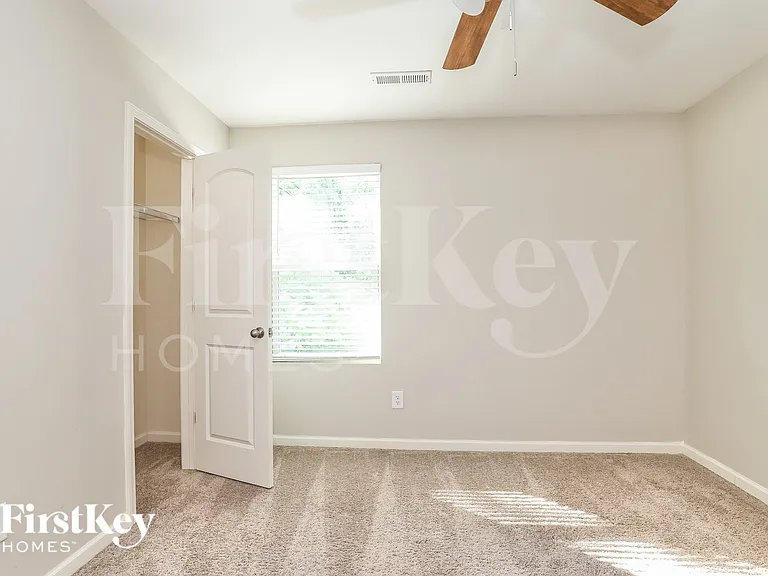 2202 Matthew Oaks Ct — Photo 12