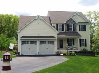 35 Glen St, Uxbridge, MA 01569