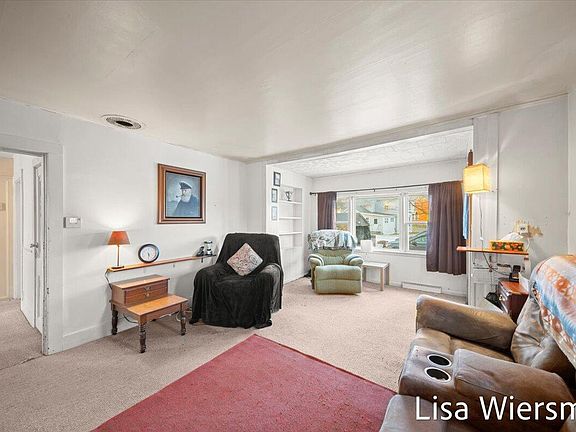 5th image of 120 Palmer Ave