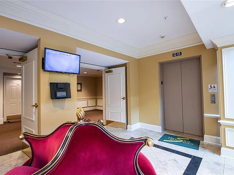 3275 Lenox Rd NE #207 — Photo 3