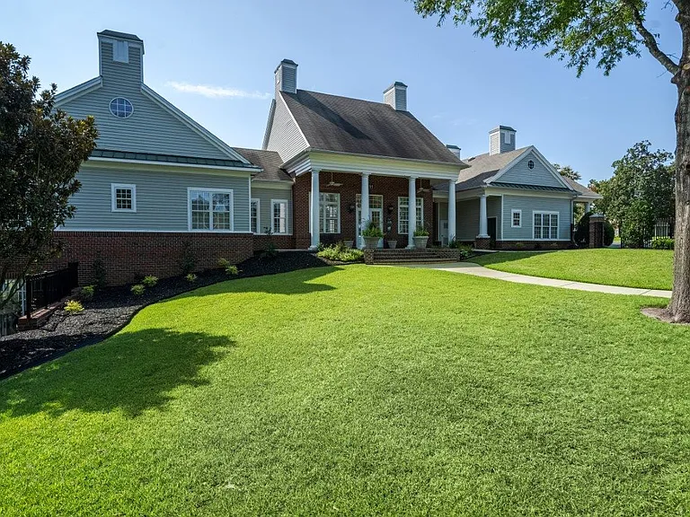 The Preserve at Grande Oaks Apartment Homes — Photo 17