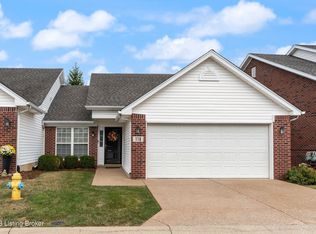 110 Charlton Wynde Dr, Louisville, KY