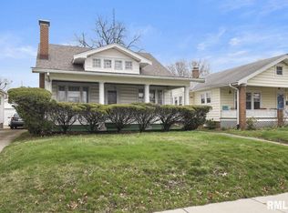 1736 S Walnut St, Springfield, IL 62704