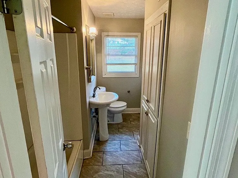 4970 Gardiner Dr — Photo 16