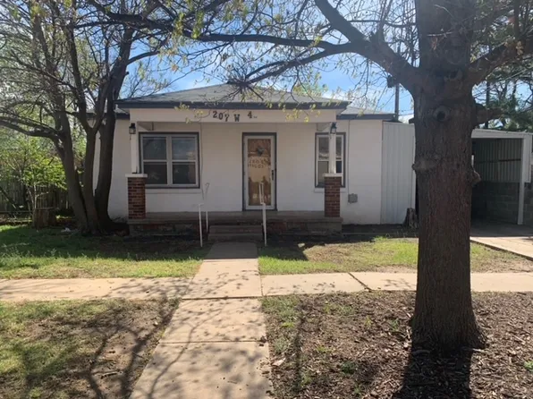 207 W 4th St, Clarendon, TX 79226