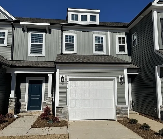 1002 Burdock Dr #1 — Photo 2