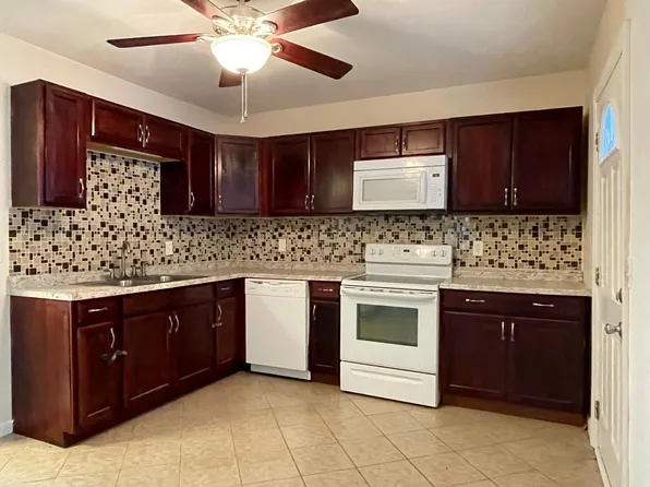 110 Charles Ave #1, Syracuse, NY 13209