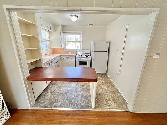 5th image of 3637 E Ocean Blvd #5