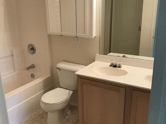 4th image of 1610 Hickory Creek Ln