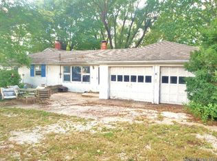 2489 Old State Rd, Jacksonville, IL 62650