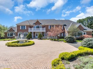 14 Evergreen Ln, Colts Neck, NJ 07722