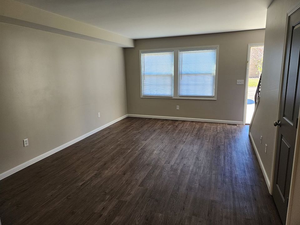 1st image of 256 Otterbein Dr APT A
