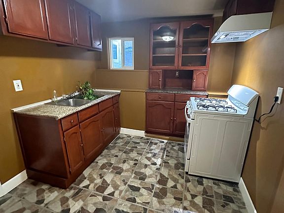 2nd image of 3336 Pepper Ave #2