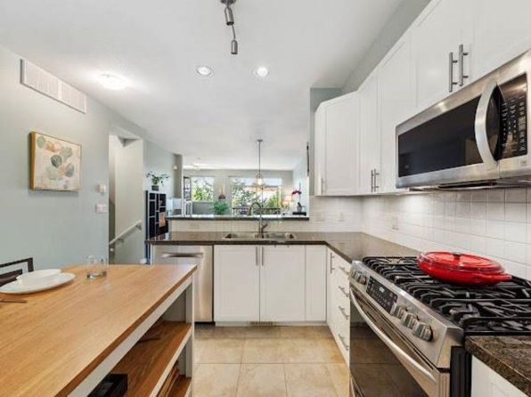 3 bedroom rental in Coquitlam — photo 10