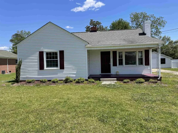 100 Shields St, Clinton, NC 28328