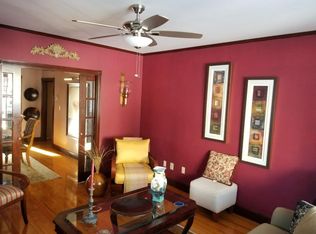 35 Williams Ave, Hyde Park, MA 02136
