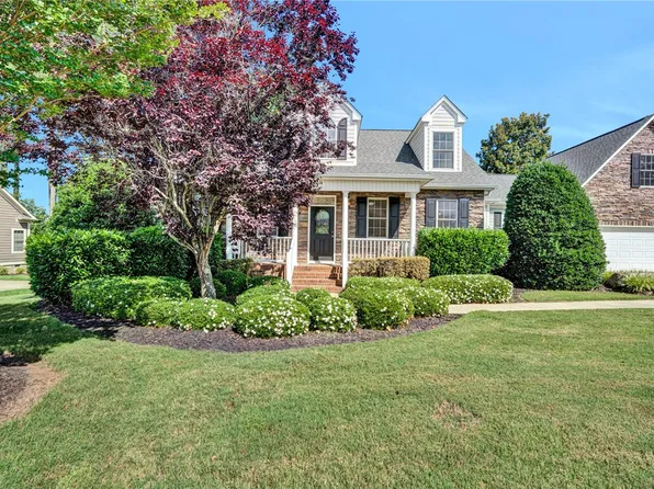 10 Laurelcrest Ln, Travelers Rest, SC 29690