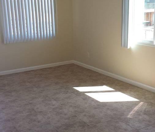 5th image of 561 Flower St APT F