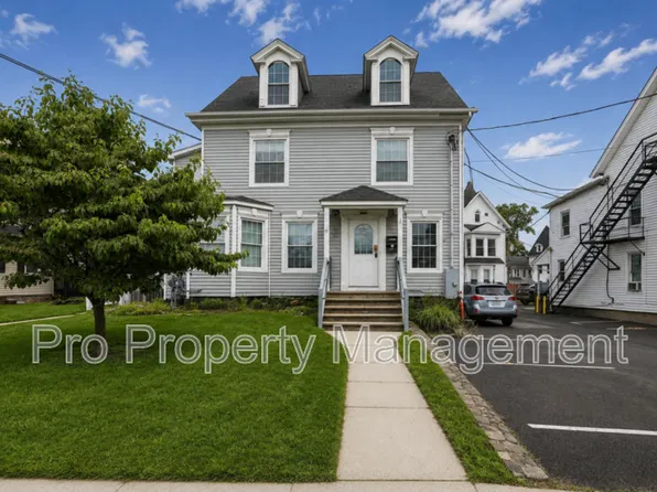 79 West St Unit 2, Danbury, CT 06810