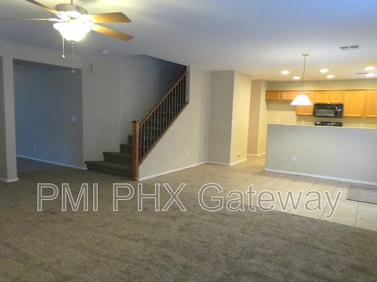 1139 E Lowell Ct — Photo 7