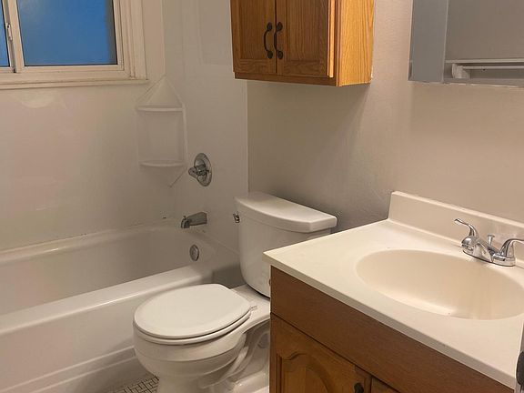 5th image of 1025 Arcola St