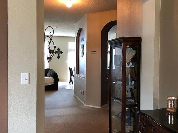 3rd image of 600 Spicewood Dr