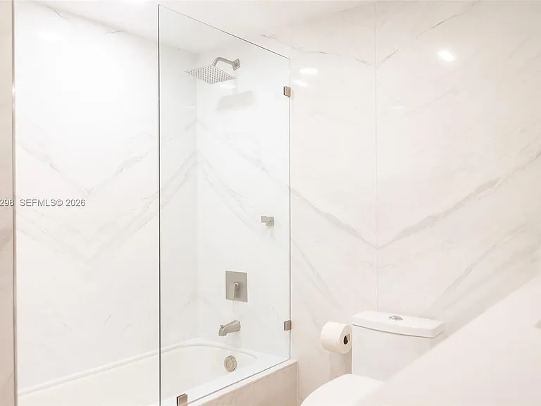 3250 N Palm Aire Dr #202 — Photo 13