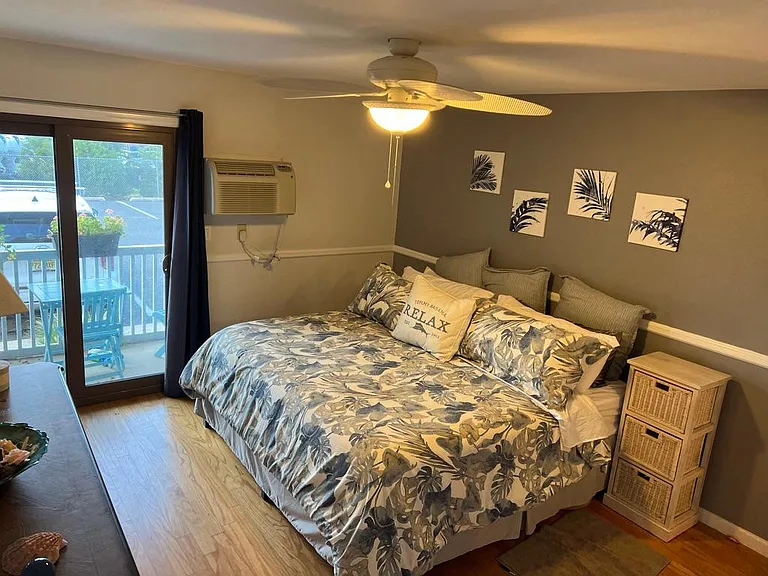 1382 Ocean Ave #B9 — Photo 5