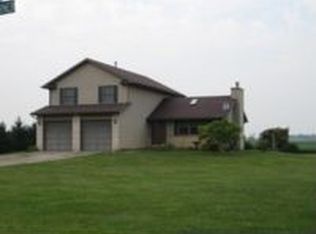 8400 E Hales Corner Rd, Stillman Valley, IL 61084