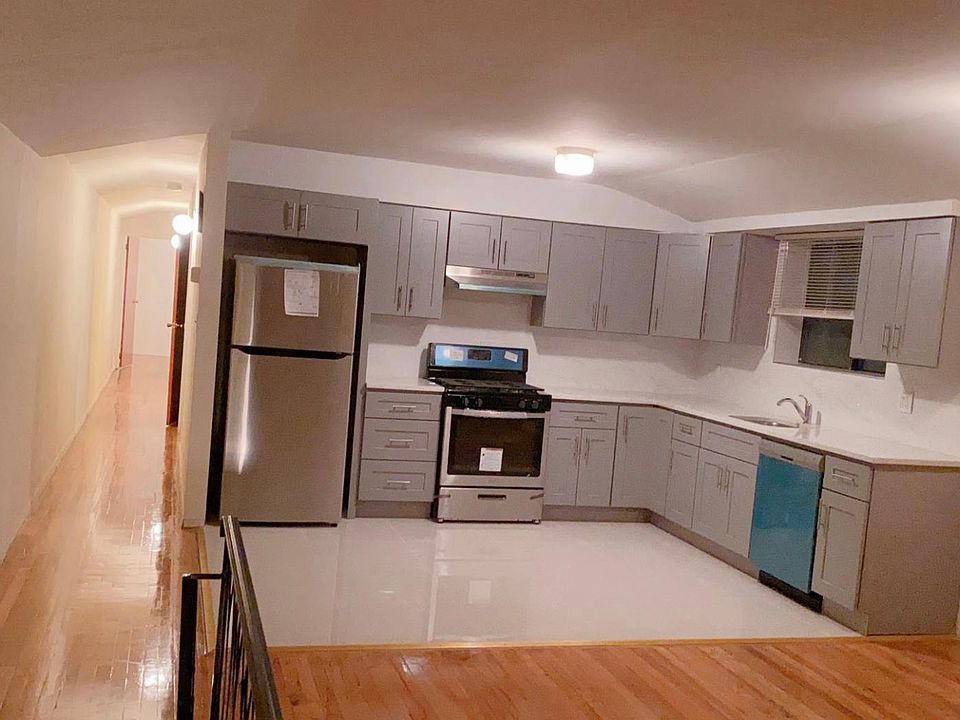 1st image of 14924 21st Ave APT 3