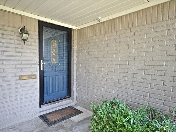 3rd image of 5010 Briarbend Dr