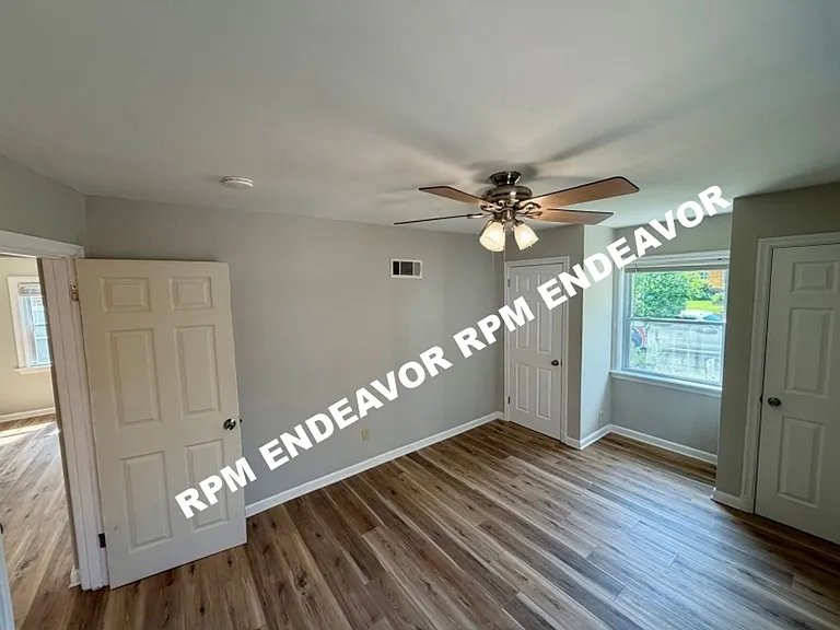 6857 Julian Ave — Photo 8
