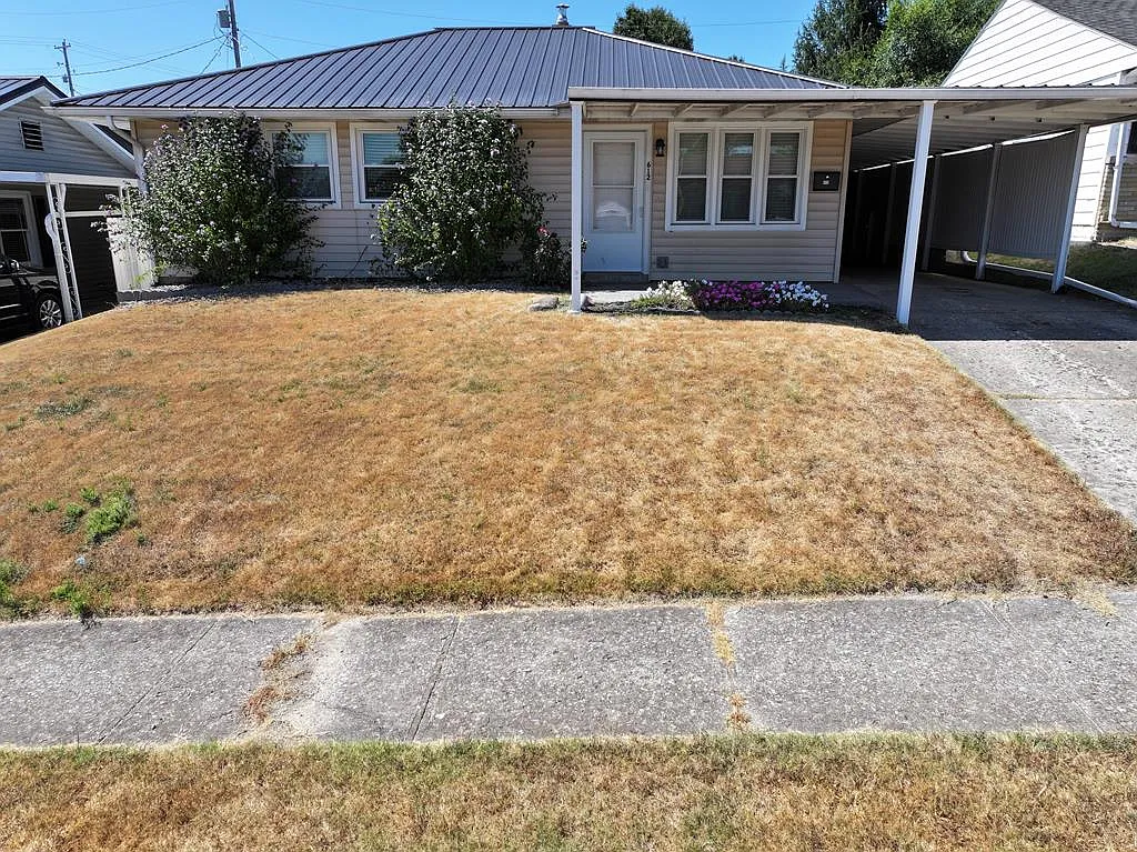 612 Salisbury Rd photo 1