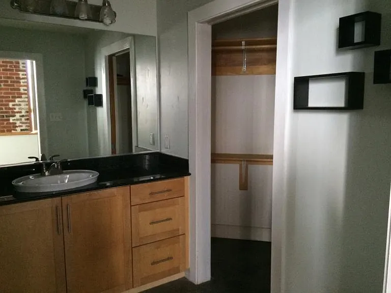 500 Granby St #2B — Photo 6