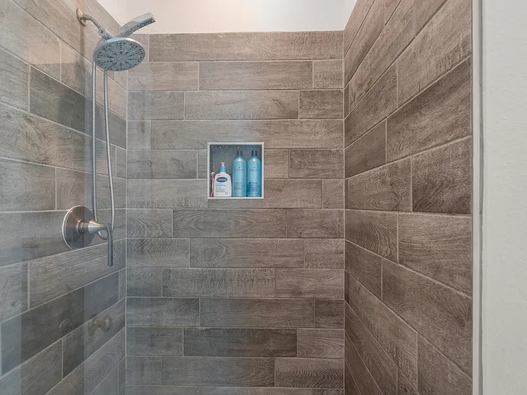 1048 Pheasant Cir — Photo 23