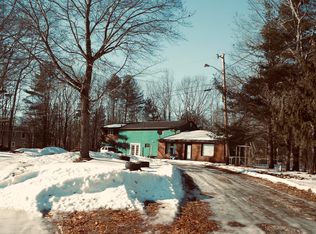 214 River Rd, Topsham, ME 04086