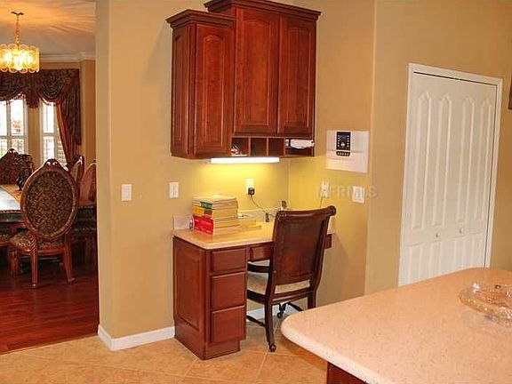 5th image of 4852 Lakes Edge Ln