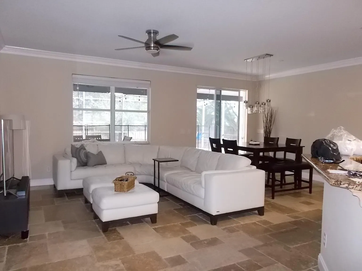 4 bed, 2134 sqft, $3,200 — Photo 4